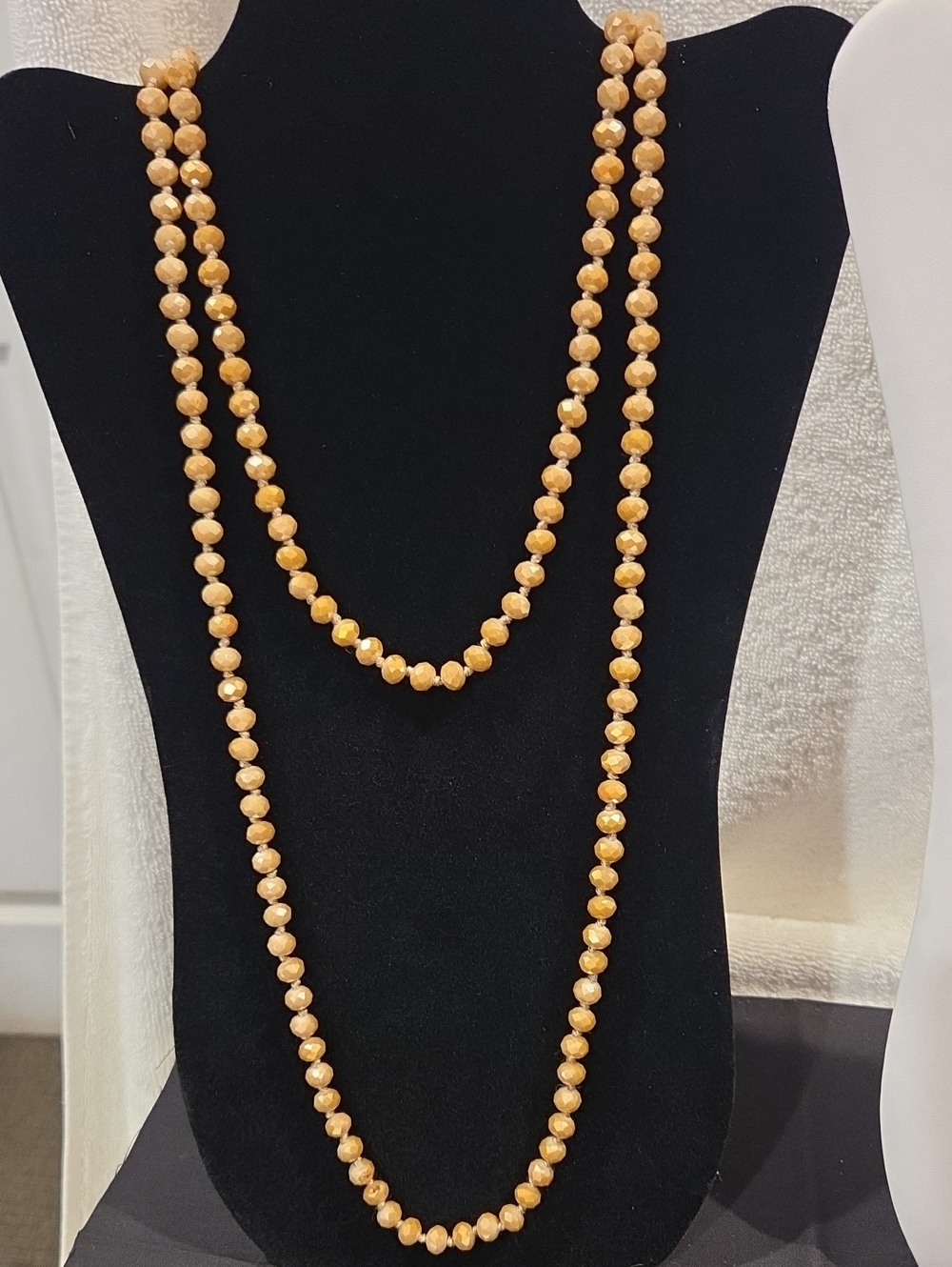 VINTAGE STYLE FACETED CHAMPAGNE LUSTRE BEADED INFINITY NECKLACE